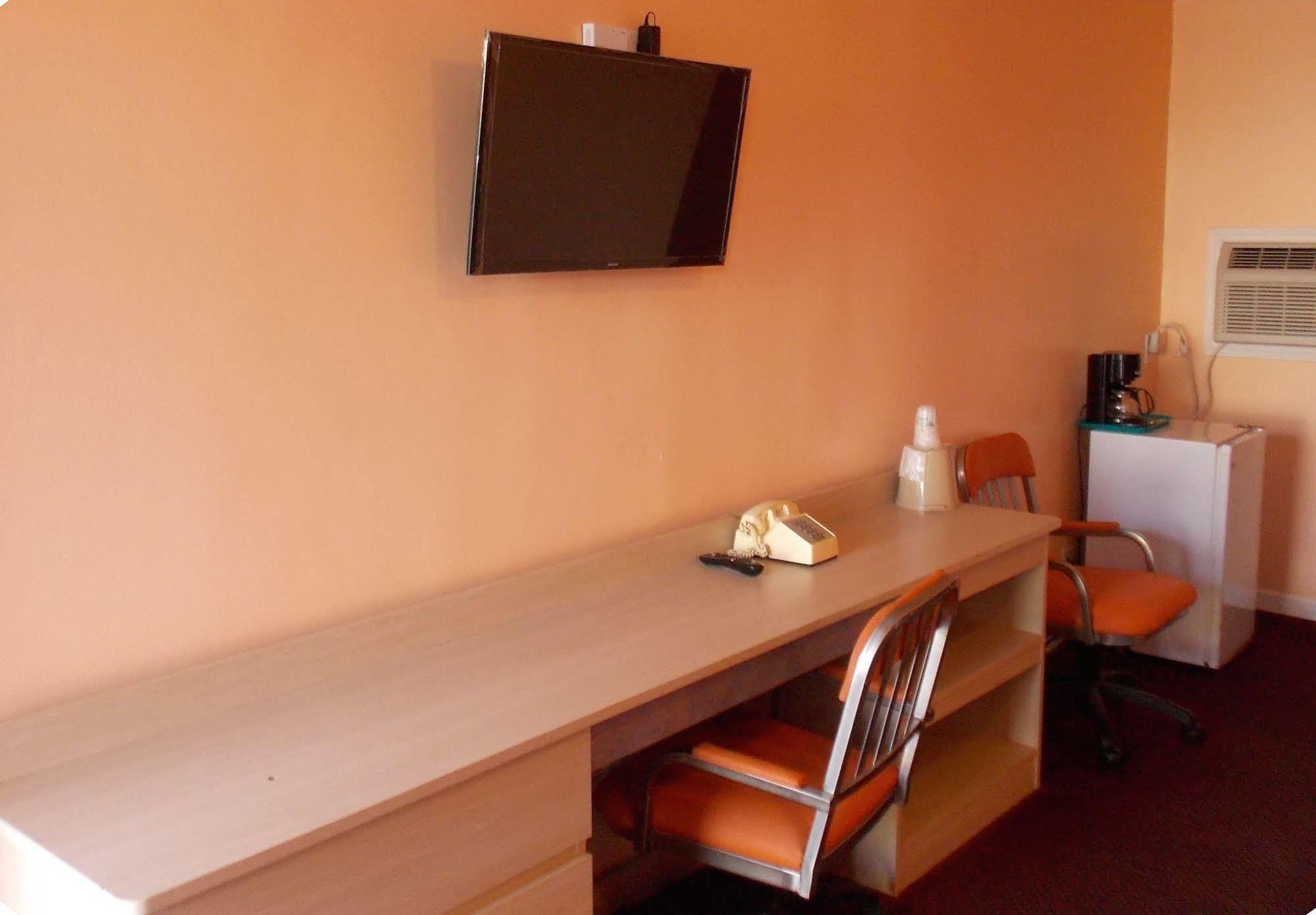 Travel Lite Motel Wytheville Bagian luar foto